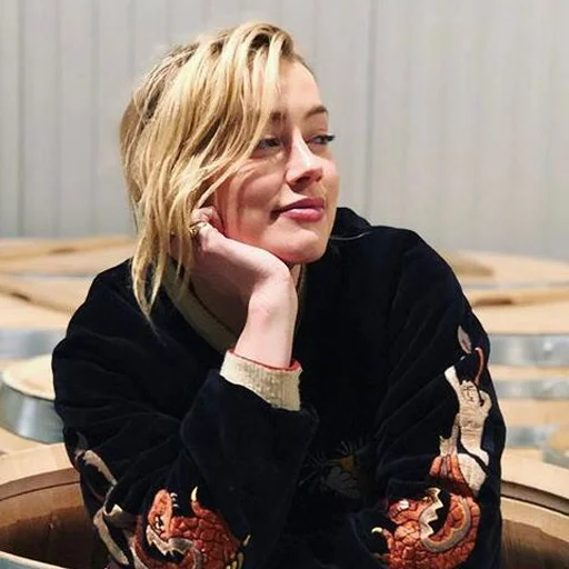Amber Heard @niallhoraan Amber Heard @niallhoraan -