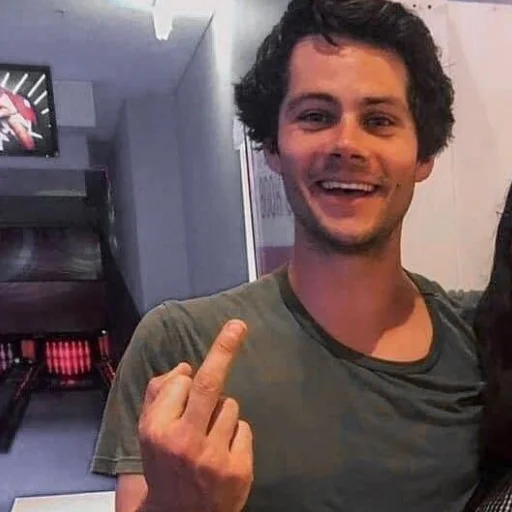 Стикер Dylan / Stiles :: @fStikBot - 5