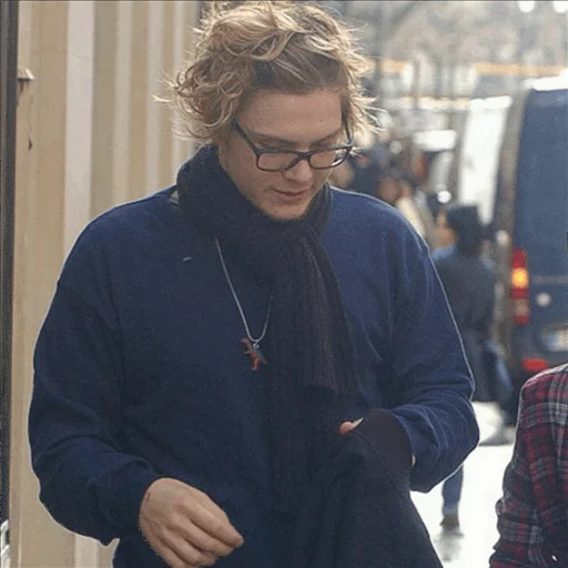 @evanpeters ?♡ @evanpeters ?♡ -