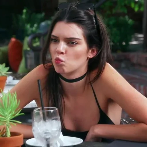 Kendall @hanihalz Kendall @hanihalz -