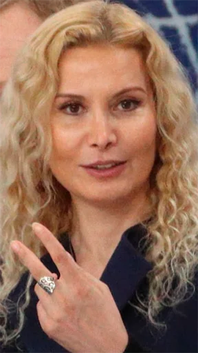Стикер 🤷‍♀️ - 7