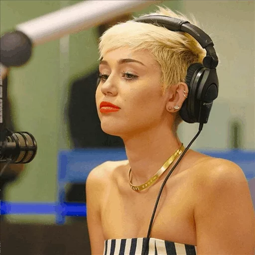 Стикер MileyCyrus - 0