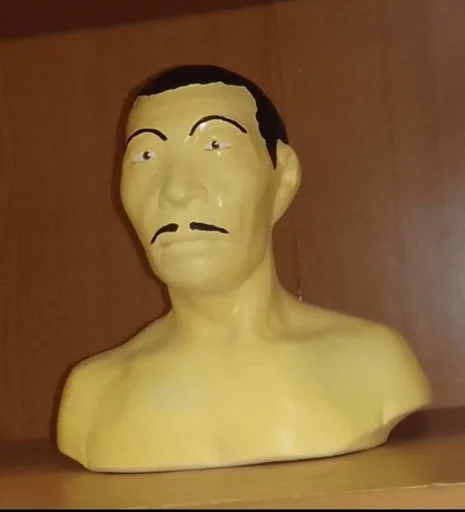 statue human face art