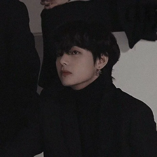 𝗞𝗶𝗺 𝗩 :: @fStikBot 𝗞𝗶𝗺 𝗩 :: @fStikBot - Человек