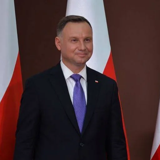 Andrzej Duda @romandudapl Andrzej Duda @romandudapl -