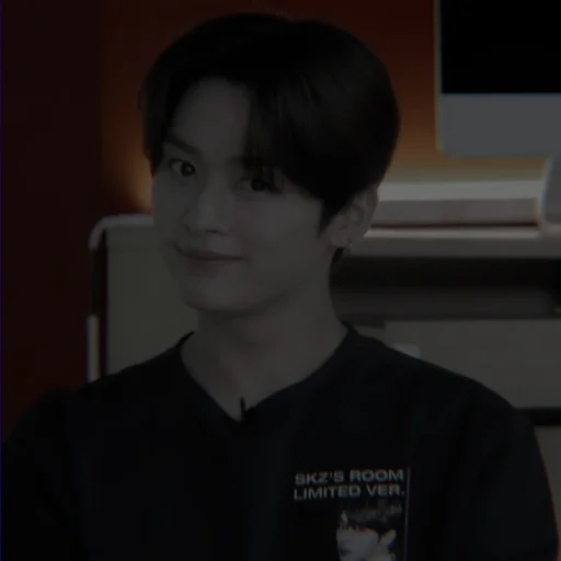 `` lee know dark : @darksexuality `` lee know dark : @darksexuality -