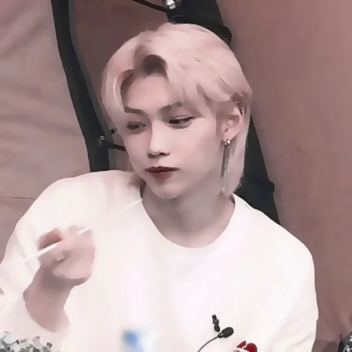 ☀️;; 𝙛𝙚𝙡𝙞𝙭 - 𝙗𝙮 @helpleymiks
