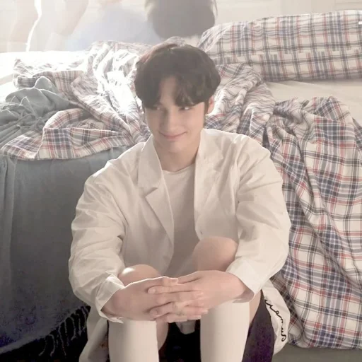 hueningkai ⌇ @honeypies hueningkai ⌇ @honeypies -