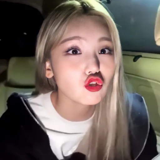 yꫀji itzy ⋆ @roleplaysticker yꫀji itzy ⋆ @roleplaysticker -