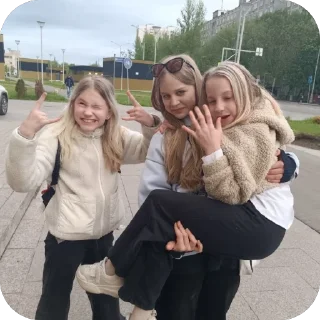 Стикер лучшие девчули «HAPP by @stqrapp - 2 Стикер лучшие девчули «HAPP by @stqrapp - 2