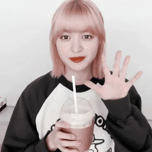 #𝐥𝐢𝐯𝐞: lily 051222 ;: by @paradismaudit #𝐥𝐢𝐯𝐞: lily 051222 ;: by @paradismaudit -