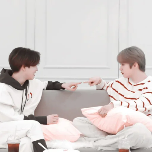 #𝐈𝐧𝐓𝐡𝐞𝐒𝐡𝐨𝐰𝐓𝐨𝐝𝐚𝐲: han & lee know ;: by @paradismaudit #𝐈𝐧𝐓𝐡𝐞𝐒𝐡𝐨𝐰𝐓𝐨𝐝𝐚𝐲: han & lee know ;: by @paradismaudit -