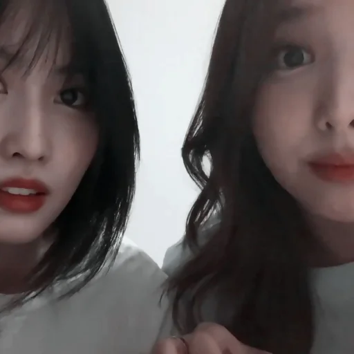 #𝐥𝐢𝐯𝐞: nayeon & momo 270621;: by @paradismaudit #𝐥𝐢𝐯𝐞: nayeon & momo 270621;: by @paradismaudit -