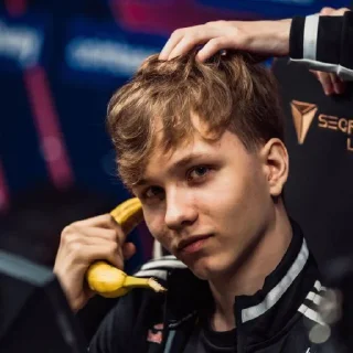 Sticker Илюша монеси @sozdat_stikery_bot - 8