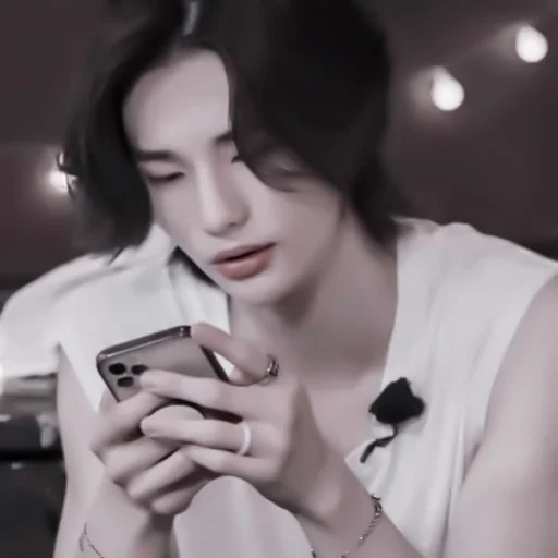 #𝐈𝐧𝐓𝐡𝐞𝐒𝐡𝐨𝐰𝐓𝐨𝐝𝐚𝐲: hyunjin ;: by @paradismaudit #𝐈𝐧𝐓𝐡𝐞𝐒𝐡𝐨𝐰𝐓𝐨𝐝𝐚𝐲: hyunjin ;: by @paradismaudit - person