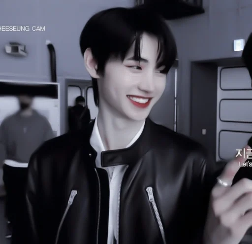 sunghoon | @jenliastikers sunghoon | @jenliastikers -