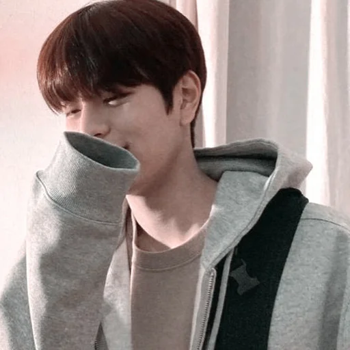 Seongmin @ukrsquirrel Seongmin @ukrsquirrel -
