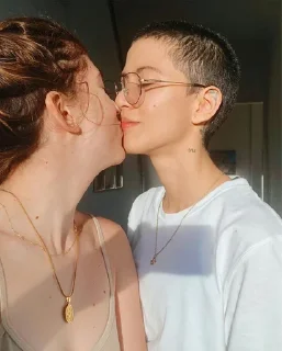 Sticker lesbian 🏳‍🌈 - 11