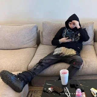 Стикер Yeat💜 - 5