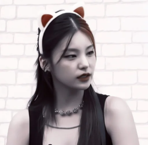 ˖ ་. YEJI ! ? ★ ▸ by @lomicor ˖ ་. YEJI ! ? ★ ▸ by @lomicor -